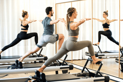 Quelles sont les principales différences entre le yoga et le pilates?